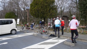 秋ヶ瀬公園でも配布しました。